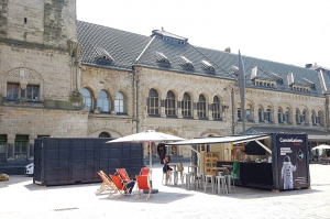 Conteneur aménagé en zone d'accueil